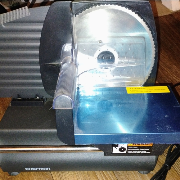 Chefman Electric Deli Slicer for meat, cheese, bread fruit & veggies - Picture 5 of 8